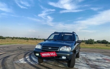 Chevrolet Niva I рестайлинг, 2006 год, 450 000 рублей, 3 фотография