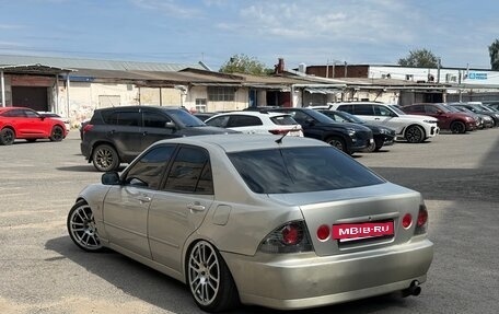 Lexus IS II рестайлинг 2, 1999 год, 599 999 рублей, 3 фотография