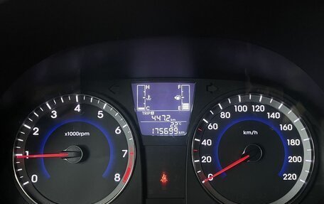 Hyundai Solaris II рестайлинг, 2014 год, 850 000 рублей, 14 фотография