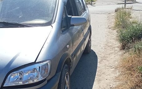 Opel Zafira A рестайлинг, 2004 год, 370 000 рублей, 3 фотография