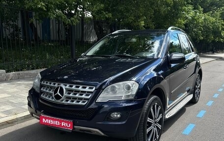 Mercedes-Benz M-Класс, 2009 год, 1 040 000 рублей, 1 фотография
