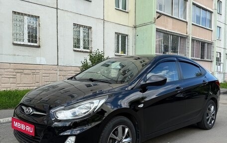 Hyundai Solaris II рестайлинг, 2013 год, 900 000 рублей, 2 фотография