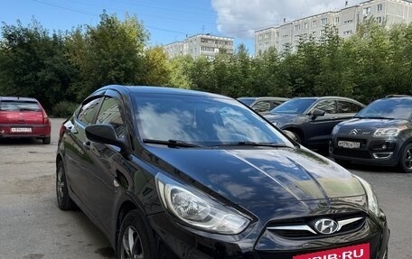Hyundai Solaris II рестайлинг, 2013 год, 900 000 рублей, 3 фотография