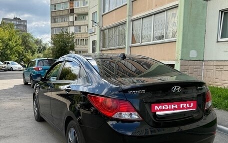 Hyundai Solaris II рестайлинг, 2013 год, 900 000 рублей, 5 фотография