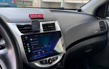 Hyundai Solaris II рестайлинг, 2013 год, 900 000 рублей, 8 фотография