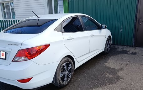 Hyundai Solaris II рестайлинг, 2011 год, 909 000 рублей, 2 фотография