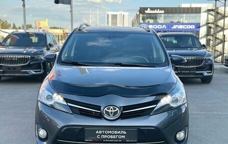 Toyota Verso I, 2013 год, 1 254 000 рублей, 2 фотография