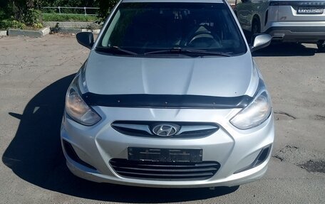 Hyundai Solaris II рестайлинг, 2013 год, 410 000 рублей, 7 фотография