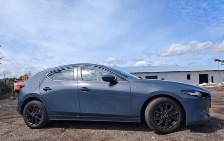 Mazda 3, 2019 год, 2 000 000 рублей, 7 фотография