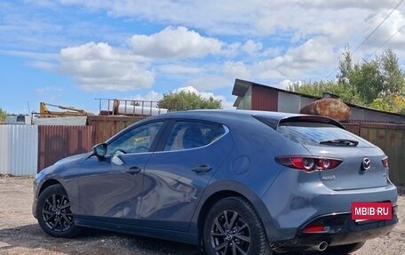 Mazda 3, 2019 год, 2 000 000 рублей, 4 фотография