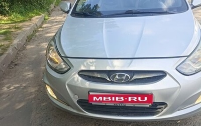 Hyundai Solaris II рестайлинг, 2012 год, 800 000 рублей, 1 фотография
