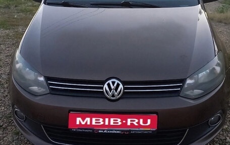 Volkswagen Polo VI (EU Market), 2014 год, 800 000 рублей, 1 фотография