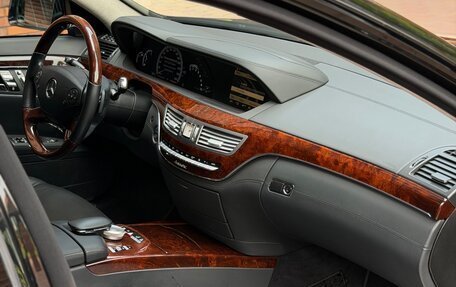 Mercedes-Benz S-Класс, 2010 год, 2 799 999 рублей, 23 фотография