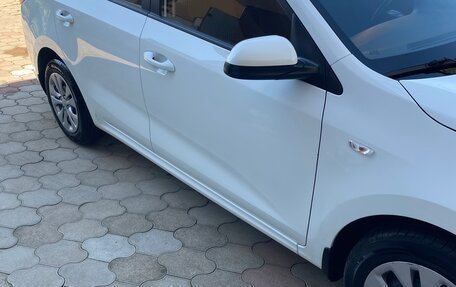 KIA Rio IV, 2018 год, 1 150 000 рублей, 2 фотография