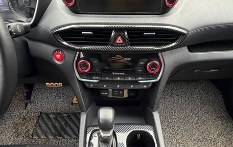 Hyundai Santa Fe IV, 2018 год, 2 750 000 рублей, 11 фотография