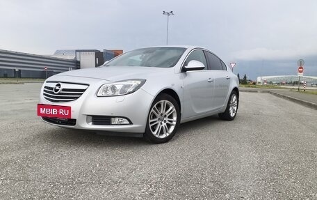 Opel Insignia II рестайлинг, 2010 год, 900 000 рублей, 2 фотография