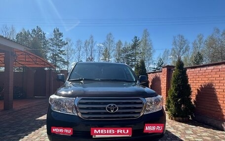 Toyota Land Cruiser 200, 2010 год, 3 300 000 рублей, 3 фотография