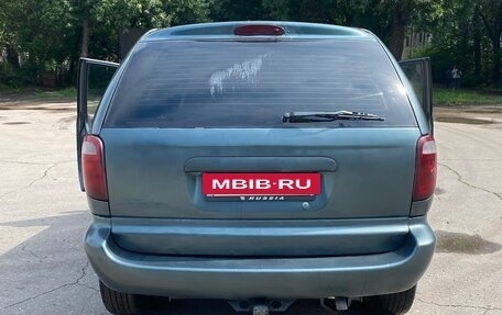 Chrysler Voyager IV, 2001 год, 359 000 рублей, 6 фотография