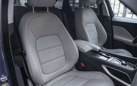 Jaguar F-Pace, 2018 год, 2 849 000 рублей, 26 фотография