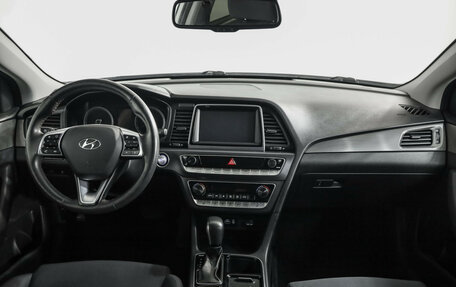 Hyundai Sonata VII, 2018 год, 1 599 000 рублей, 10 фотография
