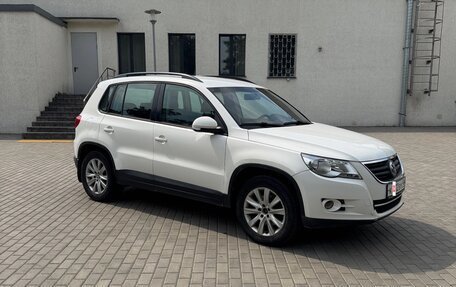 Volkswagen Tiguan I, 2008 год, 650 000 рублей, 3 фотография
