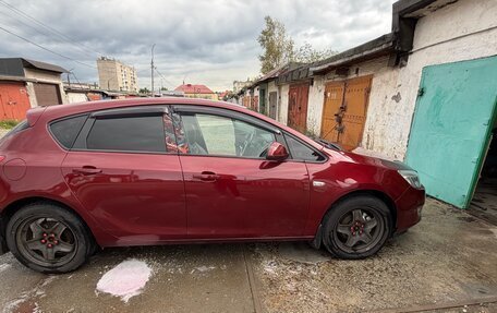 Opel Astra J, 2011 год, 690 000 рублей, 13 фотография