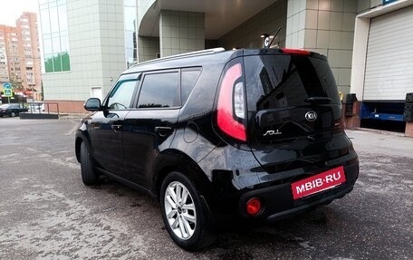 KIA Soul II рестайлинг, 2017 год, 1 800 000 рублей, 7 фотография