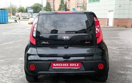 KIA Soul II рестайлинг, 2017 год, 1 800 000 рублей, 6 фотография