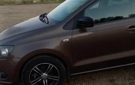 Volkswagen Polo VI (EU Market), 2014 год, 800 000 рублей, 3 фотография