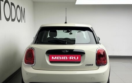 MINI Hatch, 2016 год, 1 624 000 рублей, 3 фотография