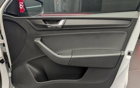 Skoda Rapid II, 2021 год, 1 350 000 рублей, 17 фотография