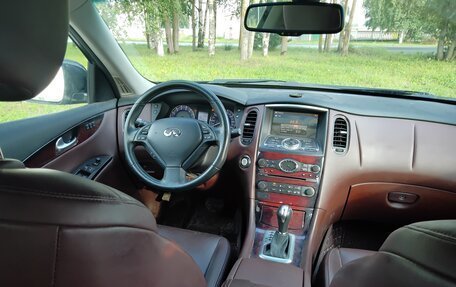 Infiniti QX50 I рестайлинг, 2017 год, 2 200 000 рублей, 2 фотография