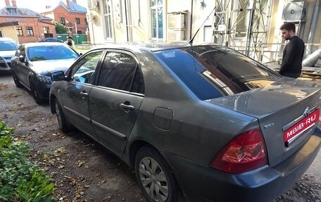 Toyota Corolla, 2004 год, 450 000 рублей, 4 фотография