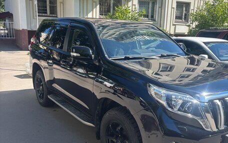 Toyota Land Cruiser Prado 150 рестайлинг 2, 2014 год, 3 240 000 рублей, 4 фотография