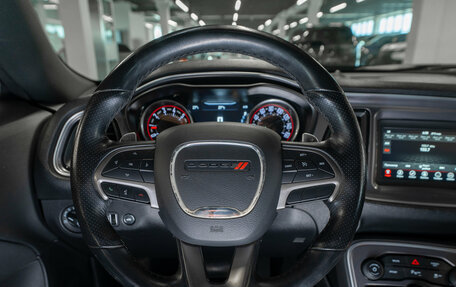 Dodge Challenger III рестайлинг 2, 2019 год, 4 750 000 рублей, 10 фотография