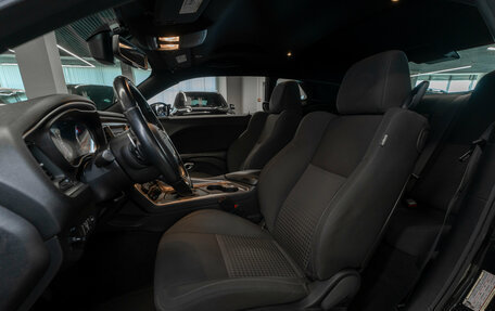 Dodge Challenger III рестайлинг 2, 2019 год, 4 750 000 рублей, 9 фотография