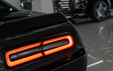 Dodge Challenger III рестайлинг 2, 2019 год, 4 750 000 рублей, 26 фотография
