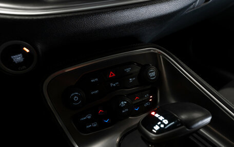 Dodge Challenger III рестайлинг 2, 2019 год, 4 750 000 рублей, 17 фотография