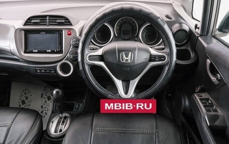 Honda Fit III, 2009 год, 699 000 рублей, 15 фотография