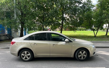 Chevrolet Cruze II, 2011 год, 530 000 рублей, 2 фотография