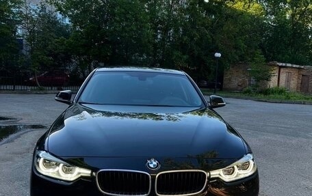 BMW 3 серия, 2018 год, 2 300 000 рублей, 2 фотография