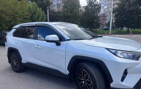 Toyota RAV4, 2022 год, 3 100 000 рублей, 7 фотография
