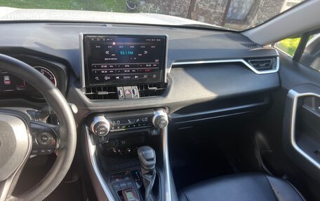 Toyota RAV4, 2022 год, 3 100 000 рублей, 23 фотография