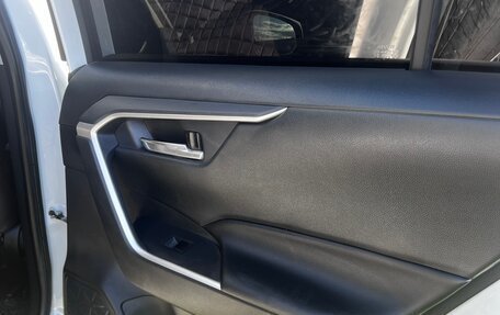 Toyota RAV4, 2022 год, 3 100 000 рублей, 17 фотография