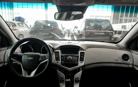 Chevrolet Cruze II, 2010 год, 290 000 рублей, 17 фотография