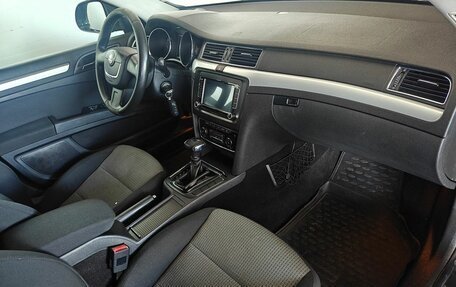 Skoda Superb III рестайлинг, 2010 год, 670 000 рублей, 9 фотография