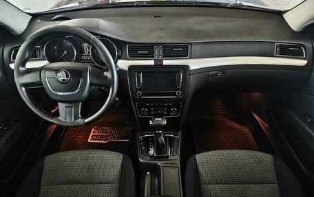 Skoda Superb III рестайлинг, 2010 год, 670 000 рублей, 11 фотография