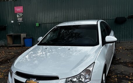 Chevrolet Cruze II, 2013 год, 800 000 рублей, 9 фотография