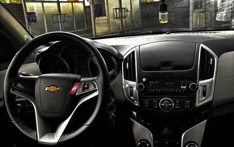 Chevrolet Cruze II, 2013 год, 800 000 рублей, 3 фотография
