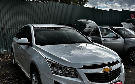 Chevrolet Cruze II, 2013 год, 800 000 рублей, 2 фотография